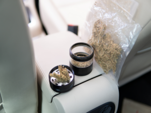 Online head shop smoking accessories